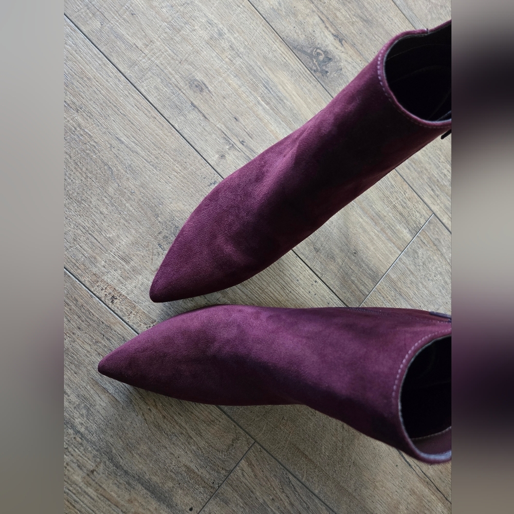 Kelly & Katie Deep Merlot Wine Microsuede Evia Booties Size 11 - Picture 2 of 7